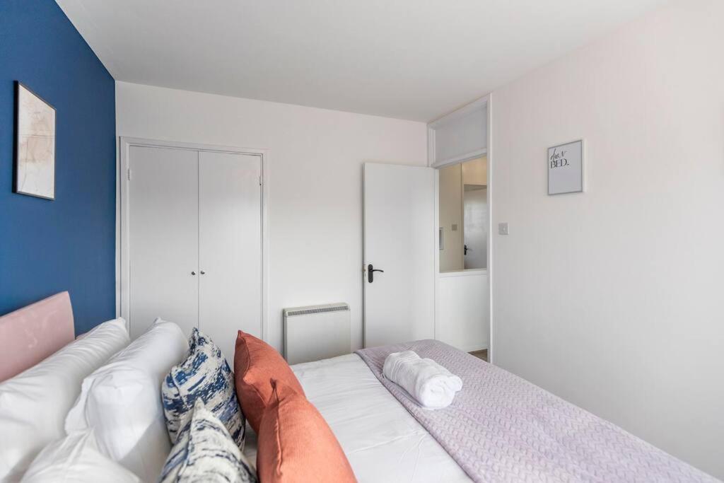 Shard View 2Br Next Tower Bridge Apartman London Kültér fotó