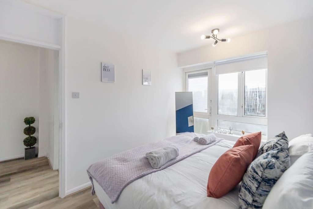 Shard View 2Br Next Tower Bridge Apartman London Kültér fotó